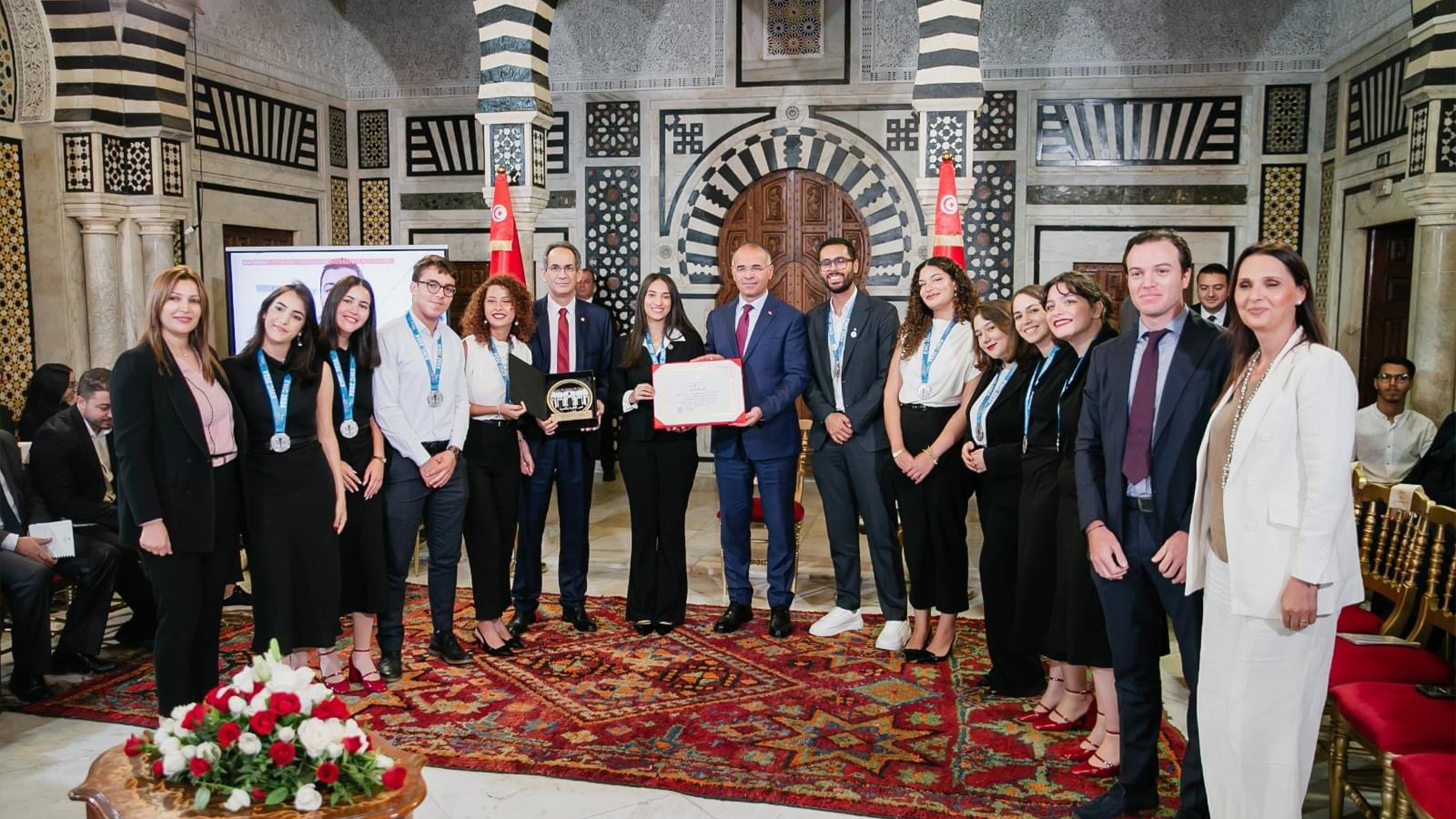 Le Premier ministre honore l’équipe Enactus Tunisie, lauréate de la Coupe du Monde Enactus 2024